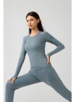 ⁦ActiveFlow Long Blouse⁩ - الصورة ⁦6⁩