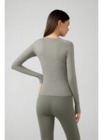 ⁦ActiveFlow Long Blouse⁩ - الصورة ⁦26⁩