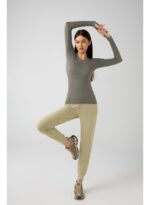 ⁦ActiveFlow Long Blouse⁩ - الصورة ⁦37⁩