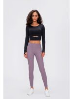 ⁦ActiveLite Long Sleeve Crop Top⁩ - الصورة ⁦5⁩